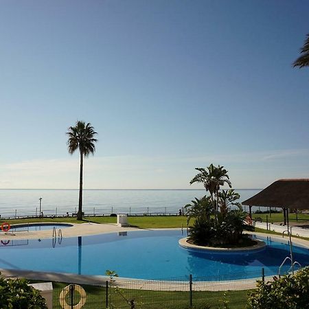 Frontline Beach Ground Floor With Privet Garden, Mi Capricho 16 Mijas Exterior foto
