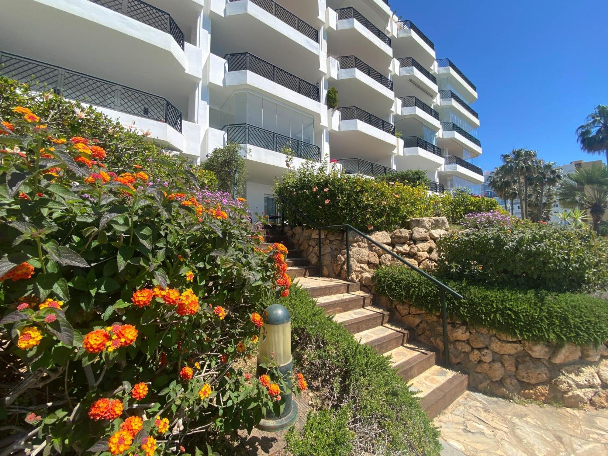 Frontline Beach Ground Floor With Privet Garden, Mi Capricho 16 Mijas Exterior foto